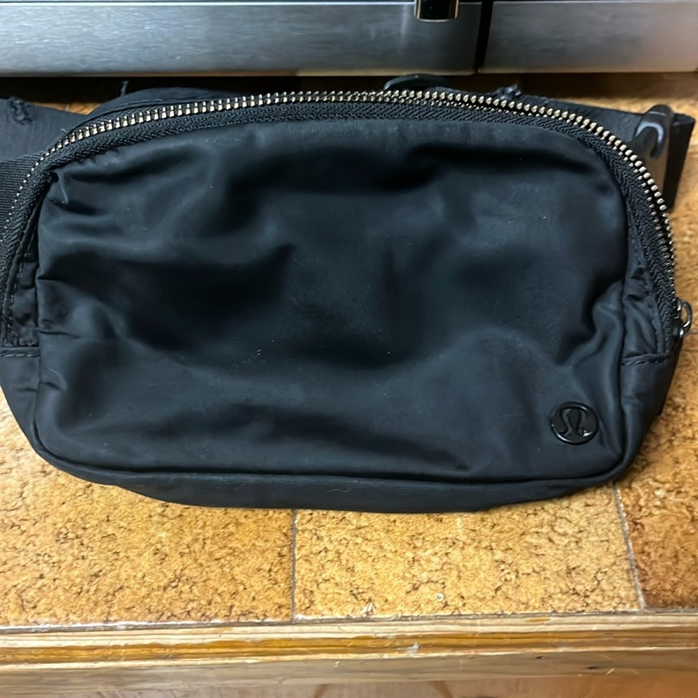 Lululemon Belt bag